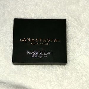 Anastasia Beverly Hills Powder Bronzer